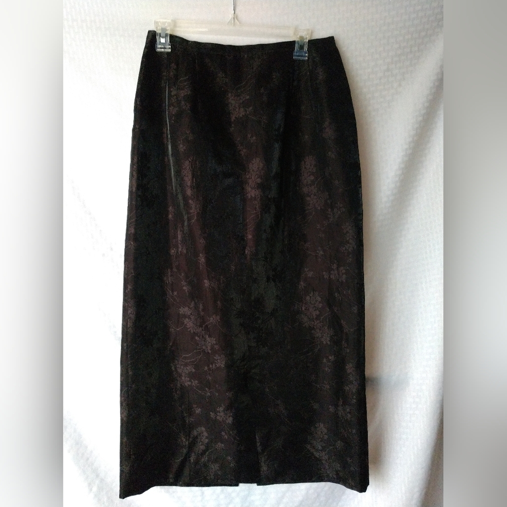 Travis Ayers Black Silk Blend Skirt Floral Embossed Size 10 Party Cocktail